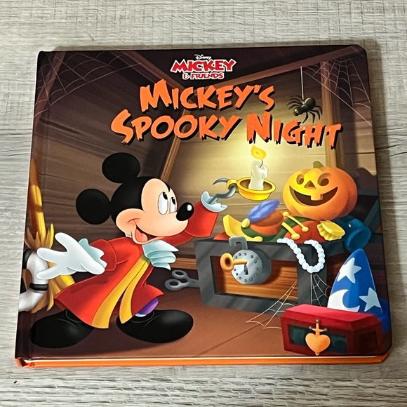 Disney Mickey & Friends Mickey’s Spooky Night Reading Book 2014 Kids Book - Picture 4 of 4